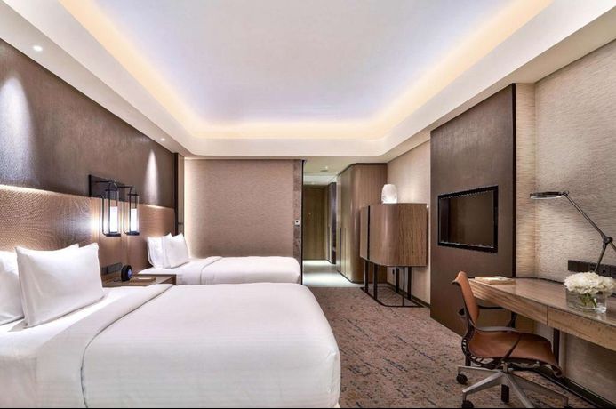 Conrad Manila - 39