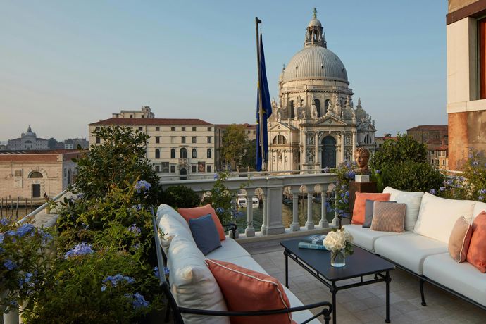 Verified hotel review - The Westin Europa & Regina - 0