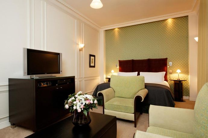 Verified hotel review - La Tremoille Paris - 23