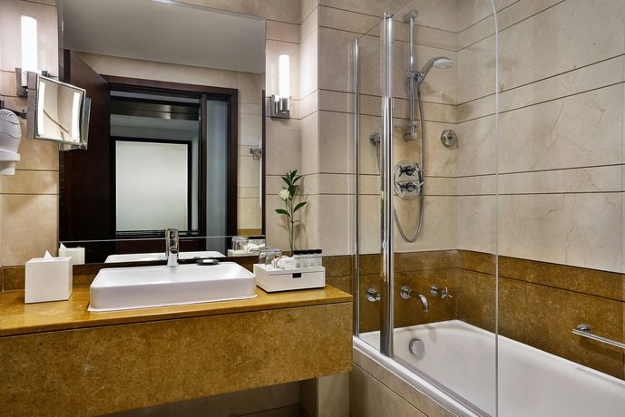 Grand Millennium Dubai - 55