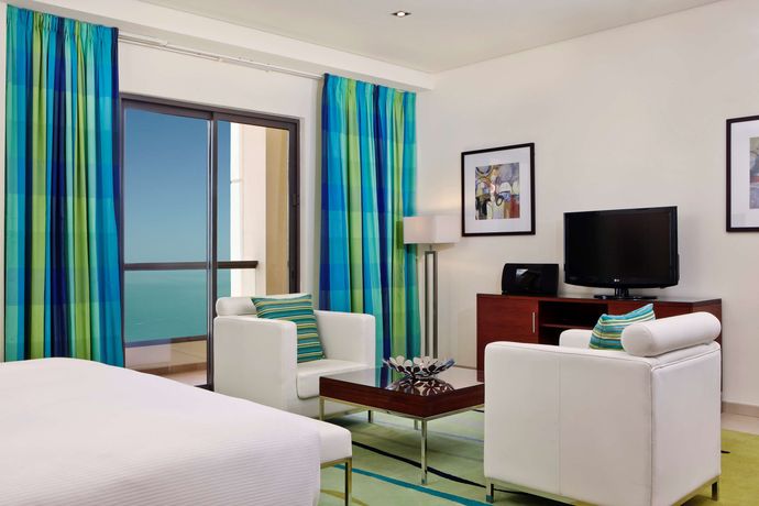 Hilton Dubai The Walk
