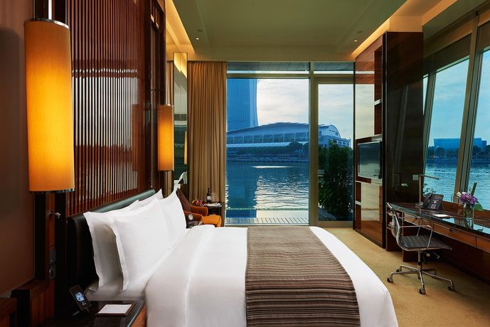 Verified hotel review - The Fullerton Bay Hotel Singapore - 14