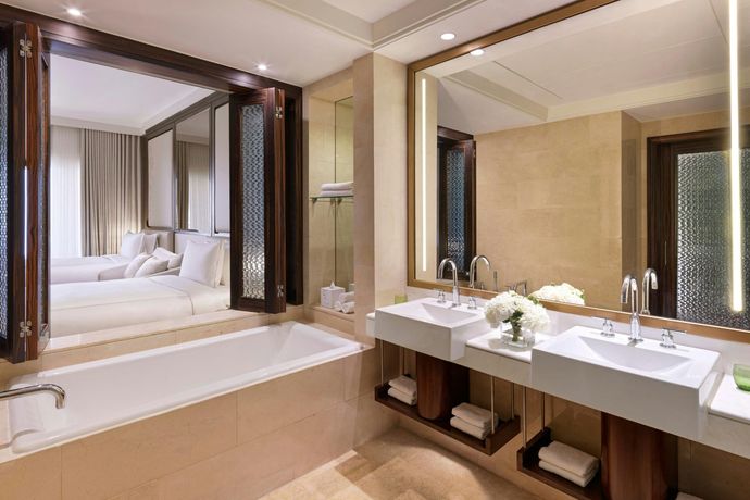 The Ritz-Carlton Abu Dhabi, Grand Canal - 41