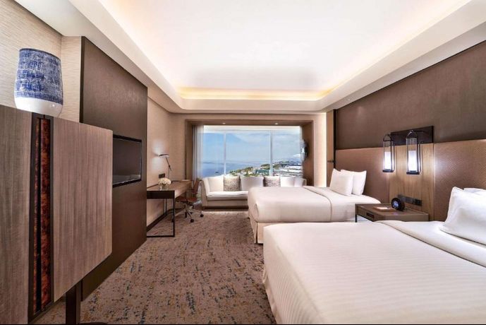 Conrad Manila - 6