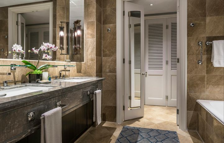 Verified hotel review - Four Seasons Hotel Singapore - 31