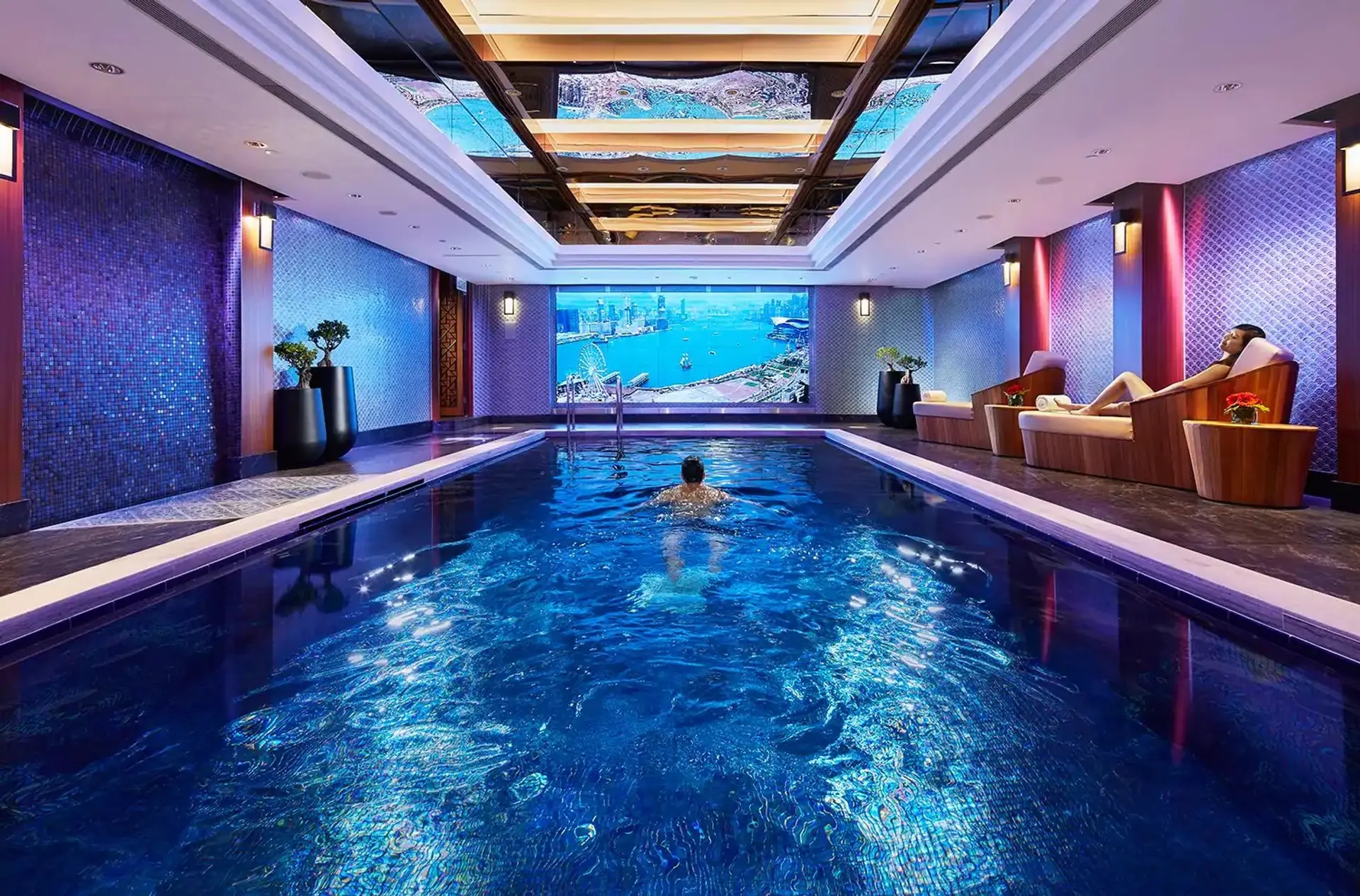 Hotel review Service & Facilities' - Mandarin Oriental Hong Kong - 0