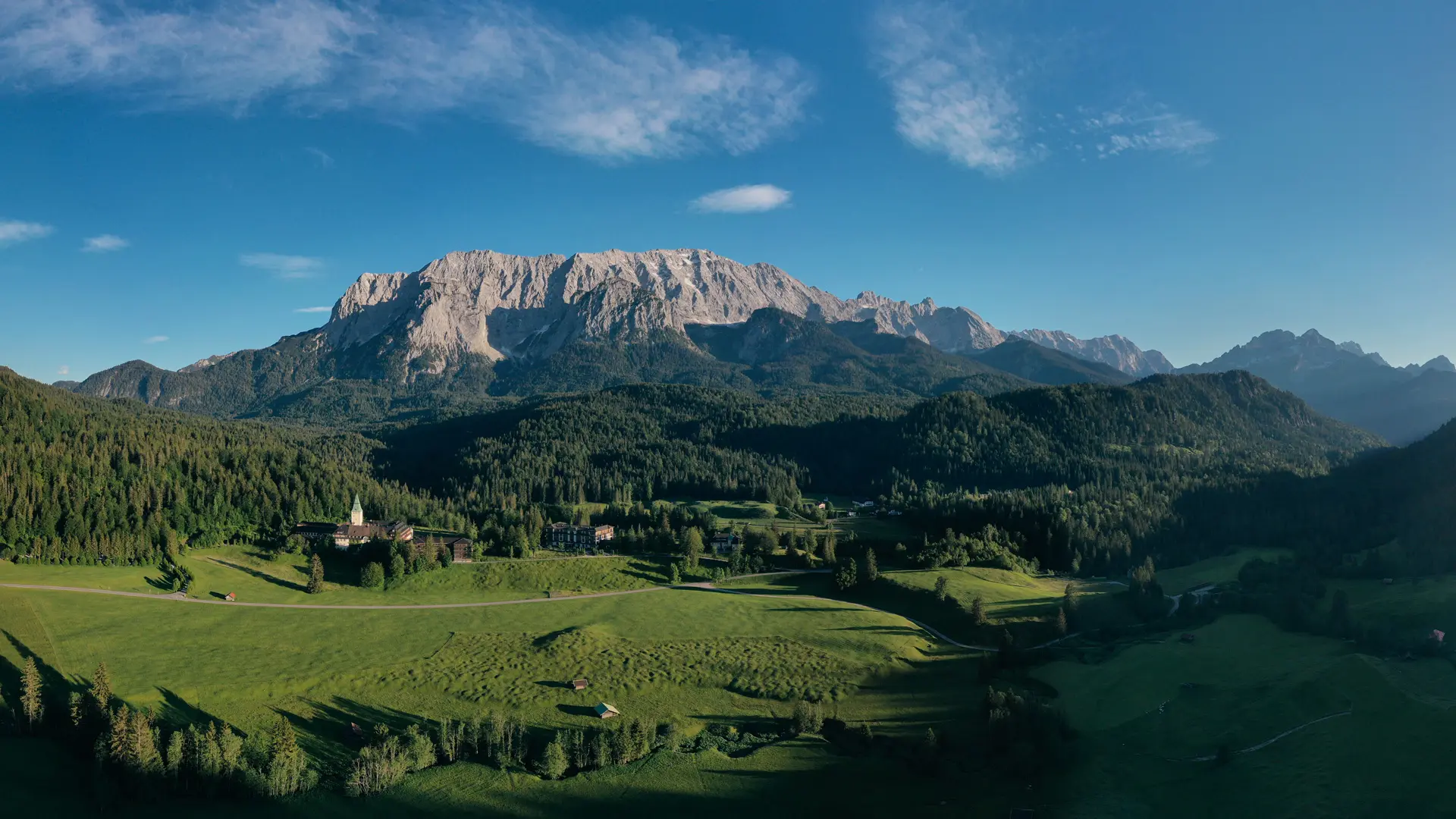 Hotel review Location' - Schloss Elmau Luxury Spa Retreat & Cultural Hideaway - 3