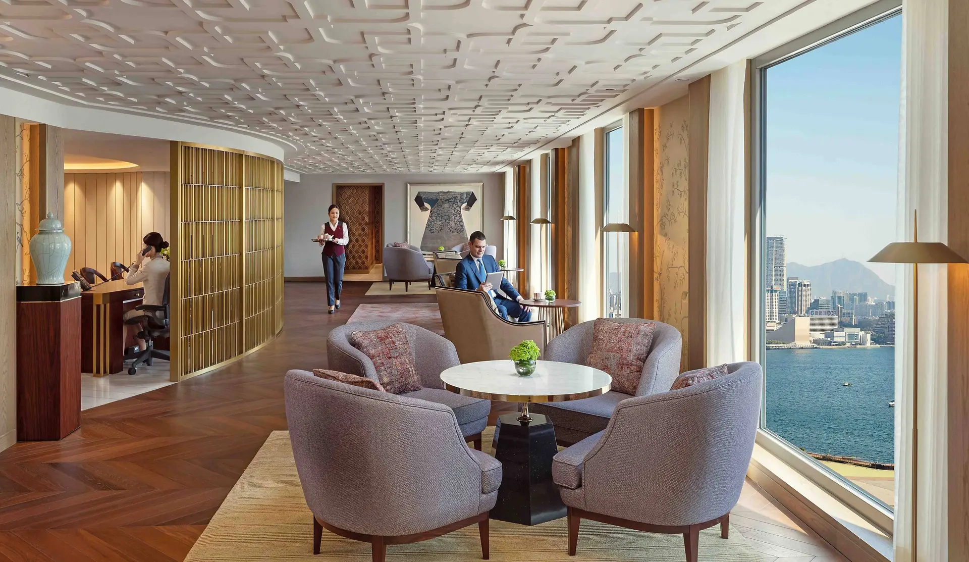 Hotel review Service & Facilities' - Mandarin Oriental Hong Kong - 6