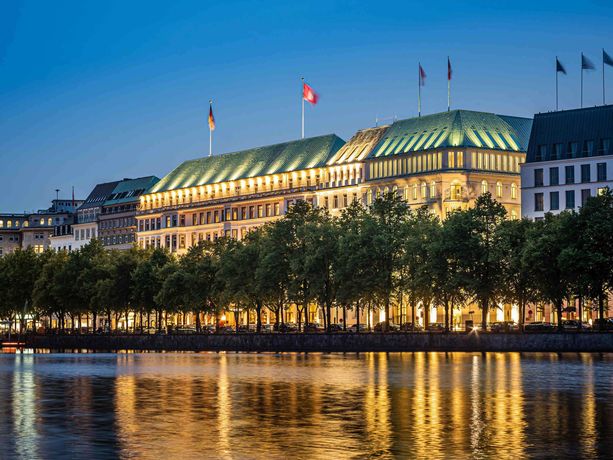 Fairmont Hotel Vier Jahreszeiten - 9