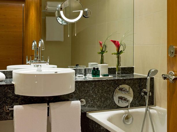 Sofitel London Heathrow - 4