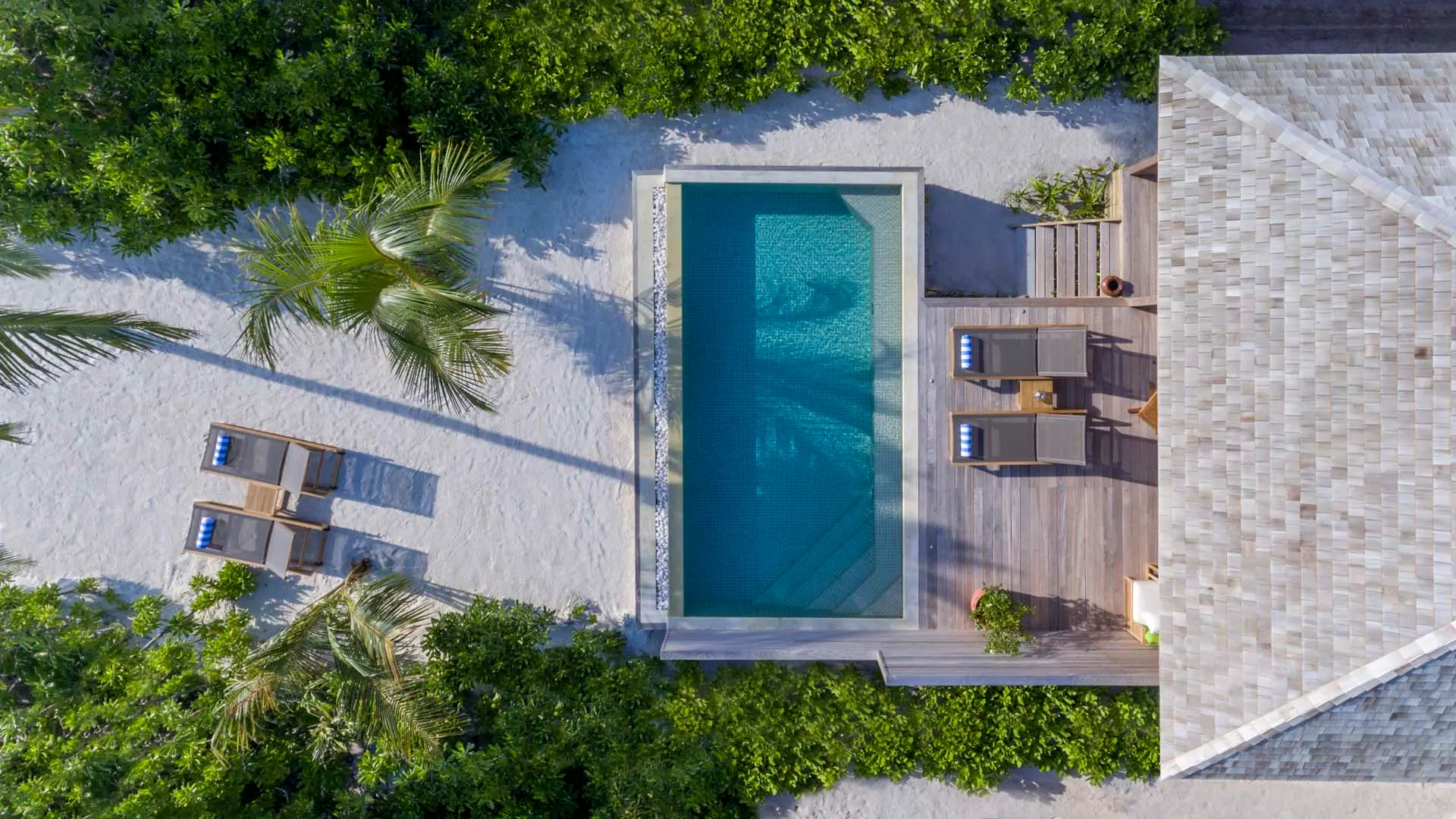 Review of Hurawalhi Island Resort - 11
