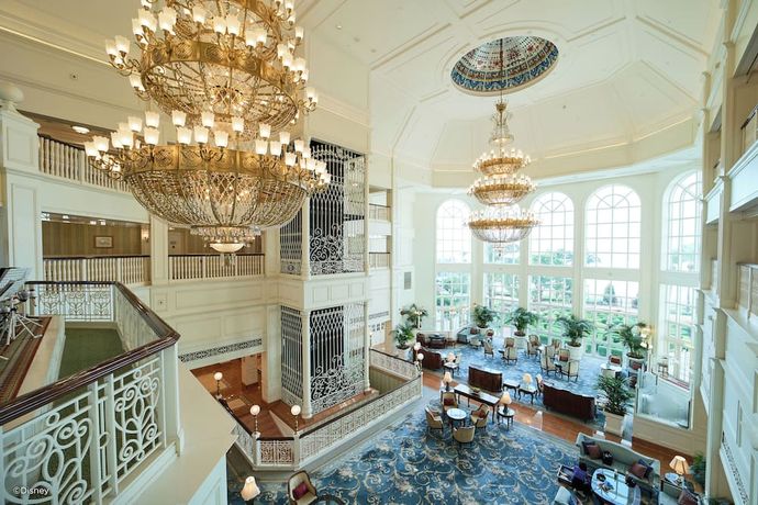 Hong Kong Disneyland Hotel - 11