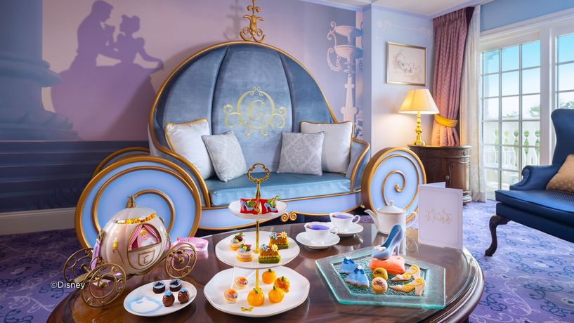 Hong Kong Disneyland Hotel - 7