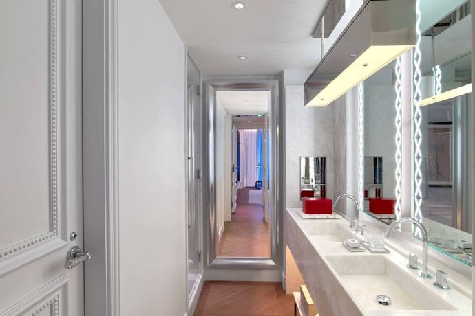 Baccarat Hotel and Residences New York - 30