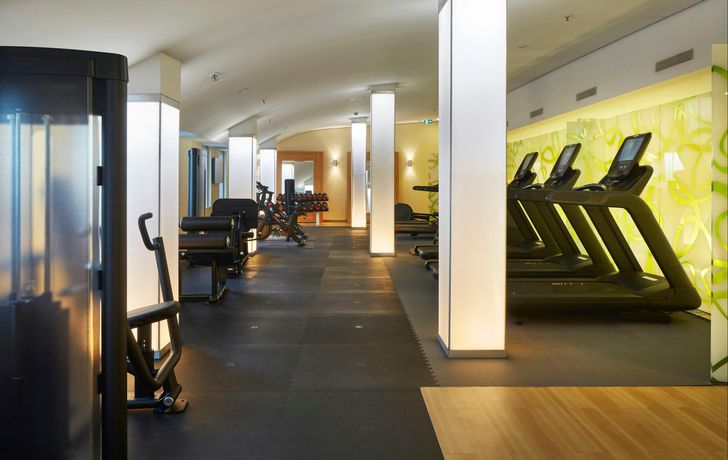 Verified hotel review - Hilton Frankfurt Airport - 4