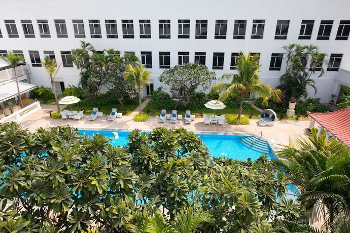 Taj Connemara Chennai