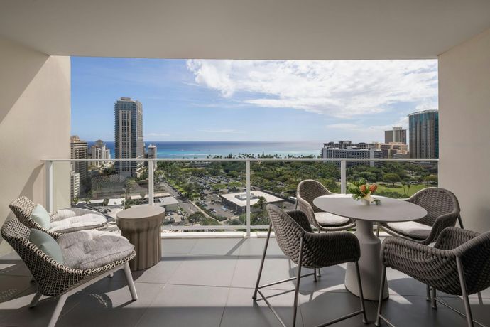 Verified hotel review - The Ritz-Carlton Residences Waikiki Beach Hotel - 10