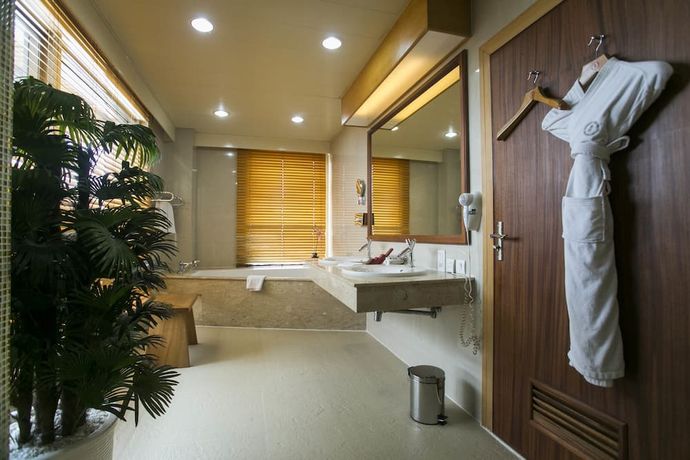Verified hotel review - Lagos Oriental Hotel - 7