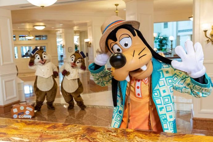 Hong Kong Disneyland Hotel - 3