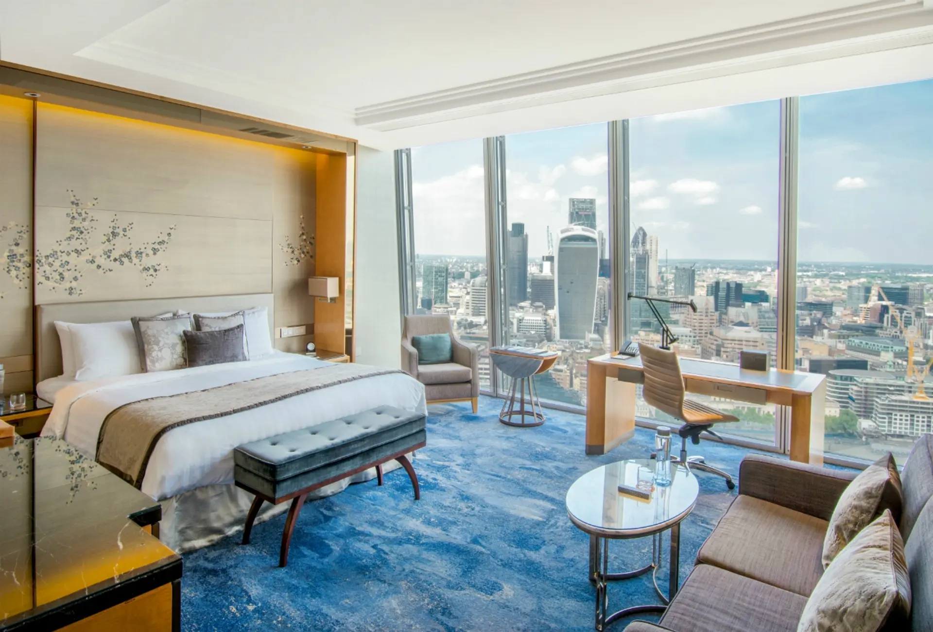 Hotel review Accommodation' - Shangri-La Hotel at The Shard, London - 1
