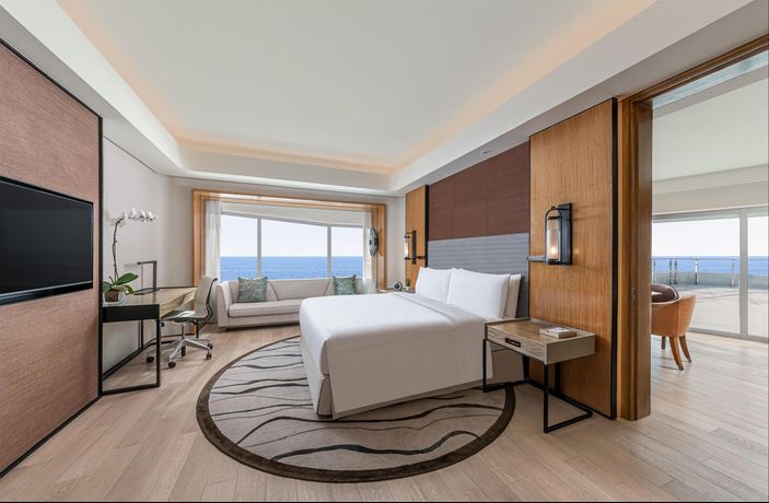 Conrad Manila - 5