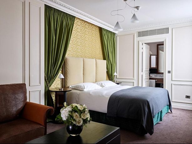 Verified hotel review - La Tremoille Paris - 11