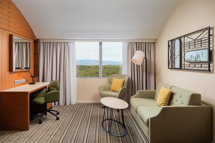 Verified hotel review - Hilton Frankfurt Airport - 5
