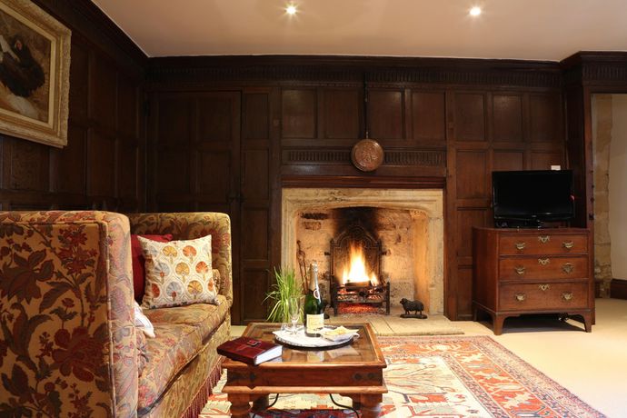 Abbots Grange Manor House - 33