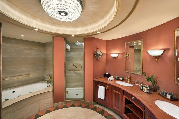 Verified hotel review - Cairo Marriott Hotel & Omar Khayyam Casino - 18
