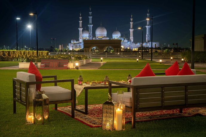 The Ritz-Carlton Abu Dhabi, Grand Canal - 4