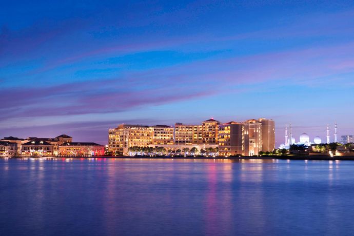 The Ritz-Carlton Abu Dhabi, Grand Canal - 8
