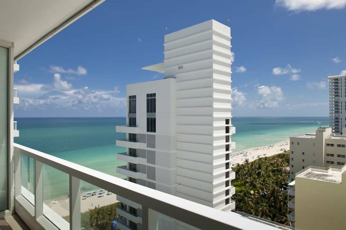 Fontainebleau Miami Beach - 10