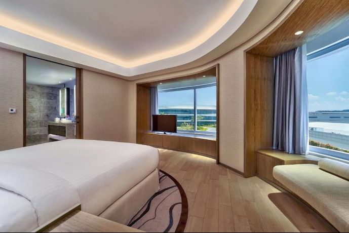 Conrad Manila - 46