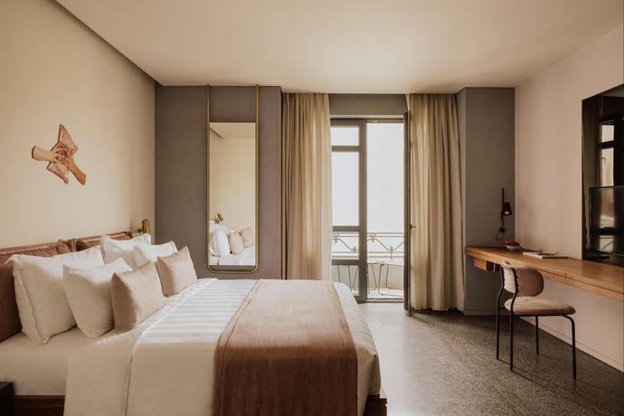 Verified hotel review - Perianth Hotel - 0