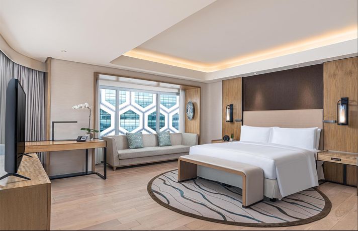 Conrad Manila - 40