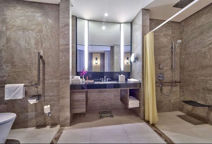Conrad Manila - 14