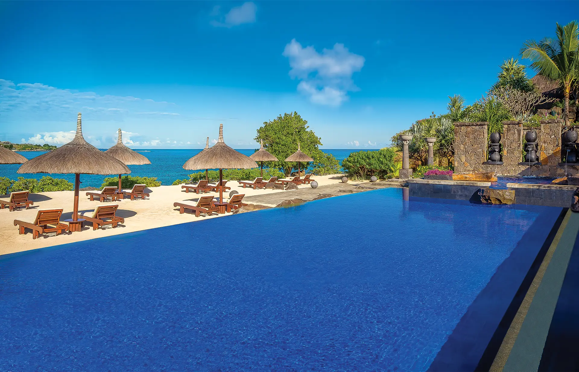 Hotel review Service & Facilities' - The Oberoi Mauritius - 1