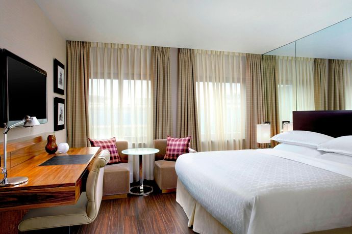 Sheraton Grand Hotel & Spa - 55