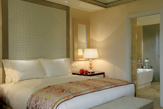 The Ritz-Carlton Abu Dhabi, Grand Canal - 52